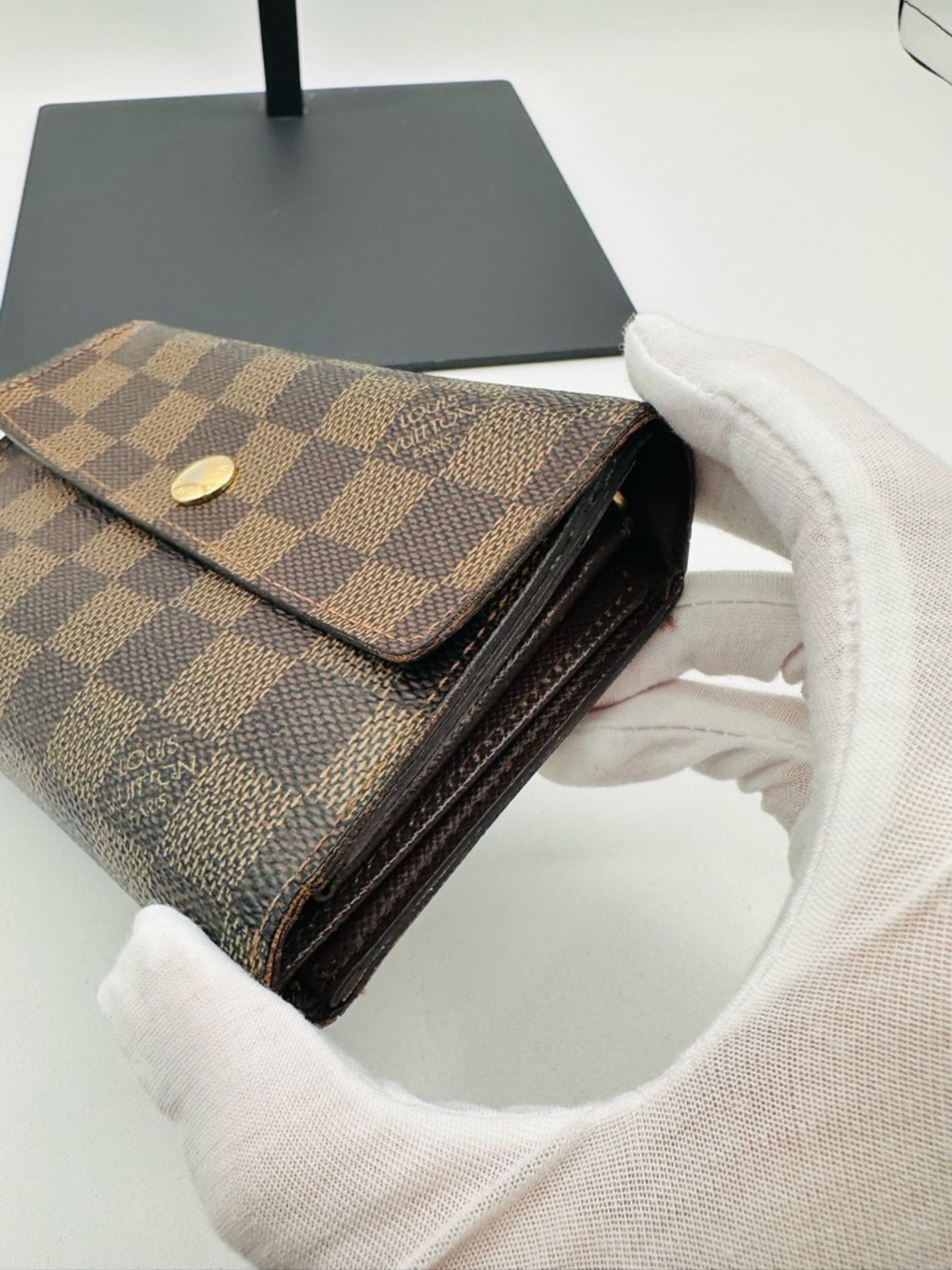 Louis Vuitton Damier Tri fold Wallet - Picture 2 of 14